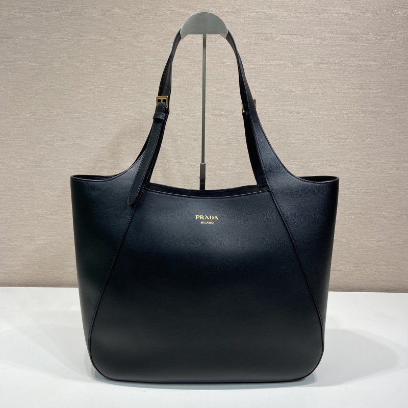Pra*a tote bags